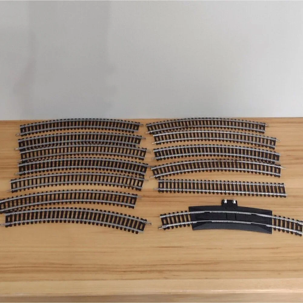 Lot Of 13 Feller Garnet Italy HO Scale Model Train Tracks Curved Staright
